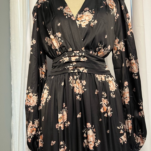 Pinch Women’s Black Satin Smoked Maxi Slit Floral Long Sleeve V Neck Dress Med - Picture 12 of 15